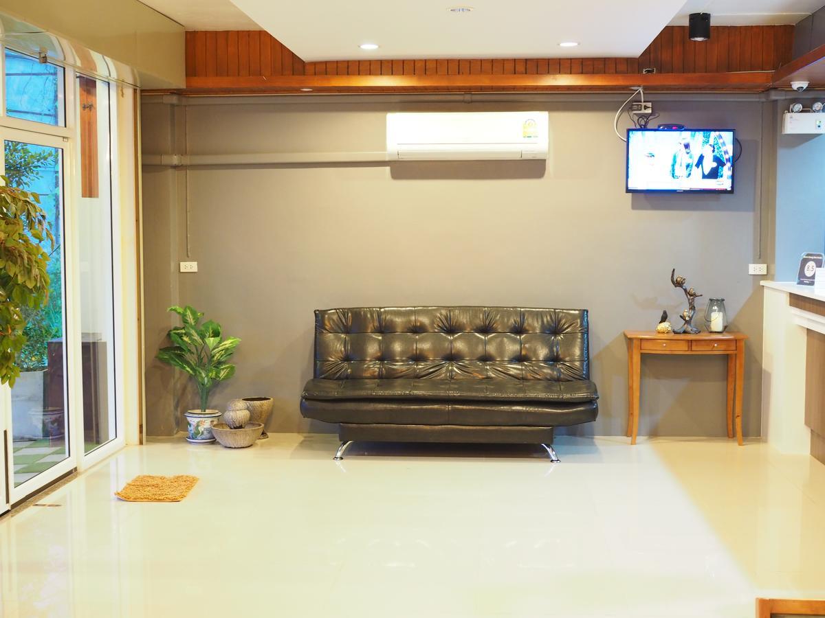 A Nighttime Krabi Exterior foto