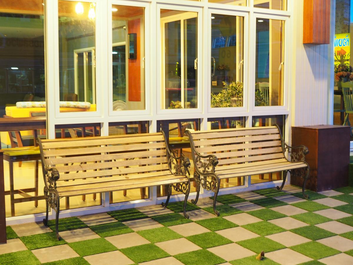 A Nighttime Krabi Exterior foto