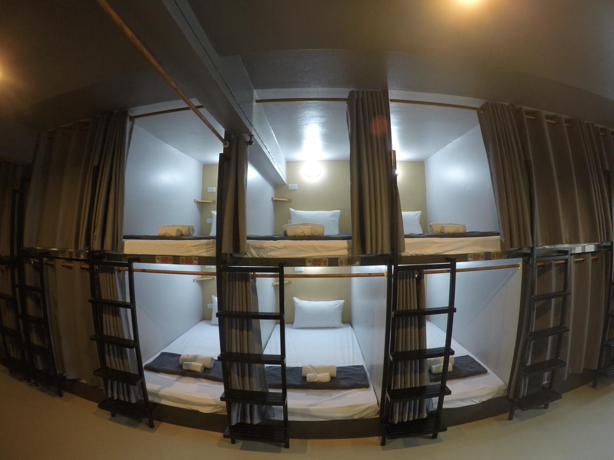 A Nighttime Krabi Exterior foto