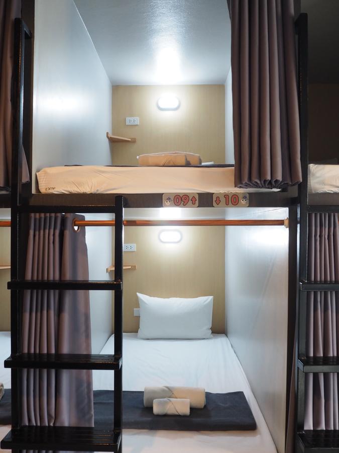 A Nighttime Krabi Exterior foto